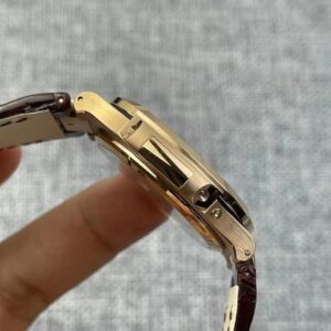 Alternative view of Patek Philippe replica nautilus 5712r-001 rose gold