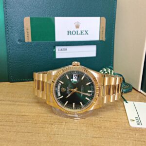 Alternative view of Rolex replica day-date 118238 oro giallo green dial
